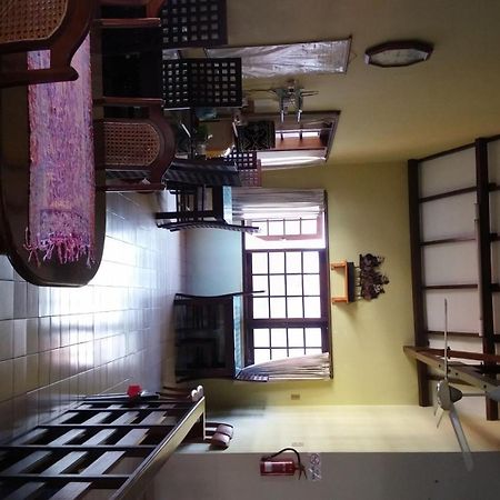 Peye Guesthouse Malang Exterior foto